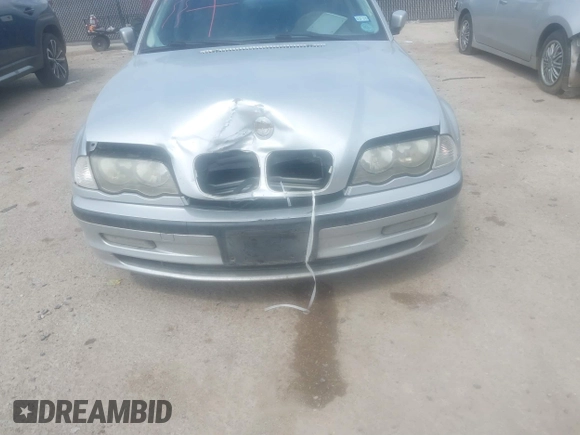 2001 BMW 3 Series 330i with VIN WBAAV53441JR78432, listed as a IAAI auction lot 41875391 with 105,050 mi miles. Bid and sale history available at carsss.com. Image 6.