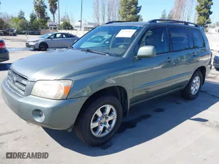 2004 Toyota Highlander with VIN JTEEP21A640056420, listed as a IAAI auction lot 41759494 with 299,800 mi miles. Bid and sale history available at carsss.com. Image 2.