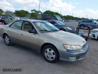 1999 Lexus ES 300 Luxury Sport Sdn with VIN JT8BF28G3X5072553, listed as a IAAI auction lot 41812954 with NaN miles. Bid and sale history available at carsss.com. Image 1.