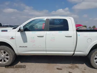 2022 Ram 2500 Laramie with VIN 3C6UR5FL0NG143918, listed as a IAAI auction lot 42373907 with 91,918 mi miles and . Bid and sale history available at DreamBid. Image 14.