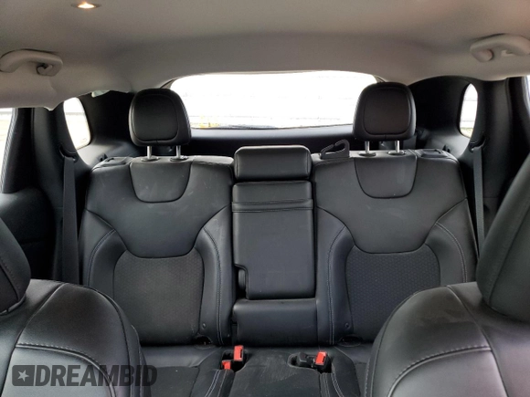 2019 Jeep Cherokee Latitude Plus z VIN 1C4PJMLX2KD371491, wystawiony jako Copart lot #58732495 z przebiegiem 22 748 mil mil oraz Szkoda całkowita • Salvage title. Historia ofert i sprzedaży dostępna na DreamBid. Obrazek 10.