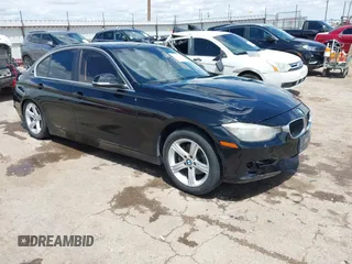 2015 BMW 3 Series 328i z VIN WBA3C1C58FK117742, wystawiony jako IAAI lot #42225843 z przebiegiem 92 583 mil mil oraz . Historia ofert i sprzedaży dostępna na DreamBid. Obrazek 1.