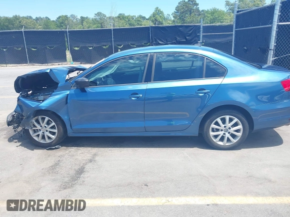 2015 Volkswagen Jetta SE с VIN 3VWD07AJXFM285827, выставлен на аукционе IAAI как лот 42325223 с пробегом 148 225 миль миль и . История ставок и продаж доступна на DreamBid. Изображение 15.