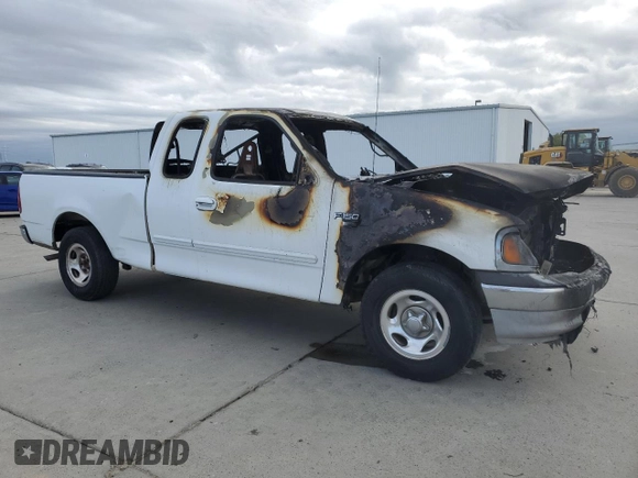 2000 Ford F-150 XL with VIN 1FTRX17W3YNB67535, listed as a Copart auction lot 50634015 with 0 mi miles and Non Repairable. Bid and sale history available at carsss.com. Image 4.