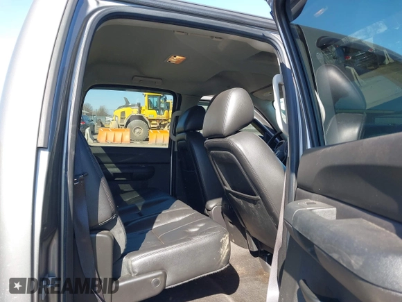 2013 Chevrolet Silverado 1500 LT with VIN 3GCPKSE79DG160065, listed as a IAAI auction lot 41793112 with 112,209 mi miles and . Bid and sale history available at DreamBid. Image 8.