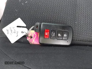 2018 Toyota RAV4 XLE z VIN 2T3WFREV8JW429188, wystawiony jako IAAI lot #42121963 z przebiegiem 133 462 mil mil oraz . Historia ofert i sprzedaży dostępna na DreamBid. Obrazek 11.