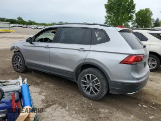 2021 Volkswagen Tiguan S z VIN 3VV1B7AX5MM062422, wystawiony jako Copart lot #54876425 z przebiegiem 114 550 mil mil oraz Nie do naprawy • Non repairable. Historia ofert i sprzedaży dostępna na DreamBid. Obrazek 2.