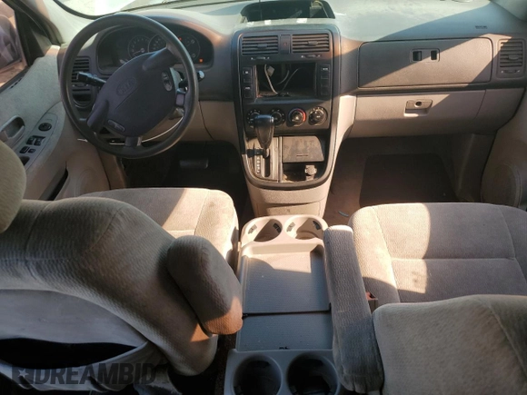 2004 Kia Sedona LX with VIN KNDUP131746573472, listed as a Copart auction lot 80593594 with 187,905 mi miles and Clean Title. Bid and sale history available at carsss.com. Image 8.