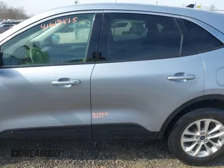 2022 Ford Escape SE with VIN 1FMCU9G65NUB67689, listed as a IAAI auction lot 41619815 with 10,996 mi miles and . Bid and sale history available at DreamBid. Image 6.