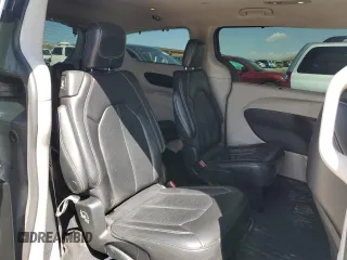 2022 Chrysler Pacifica Touring L z VIN 2C4RC1BG5NR177204, wystawiony jako Copart lot #53906755 z przebiegiem 71 654 mil mil oraz Szkoda całkowita • Salvage title. Historia ofert i sprzedaży dostępna na DreamBid. Obrazek 10.
