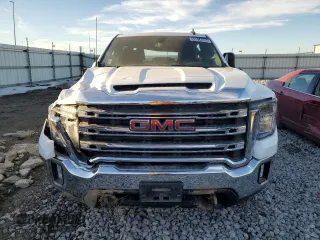 2023 GMC Sierra 2500HD SLE z VIN 1GT49MEY4PF143845, wystawiony jako Copart lot #48403215 z przebiegiem 47 843 mil mil oraz Szkoda całkowita • Salvage title. Historia ofert i sprzedaży dostępna na DreamBid. Obrazek 5.
