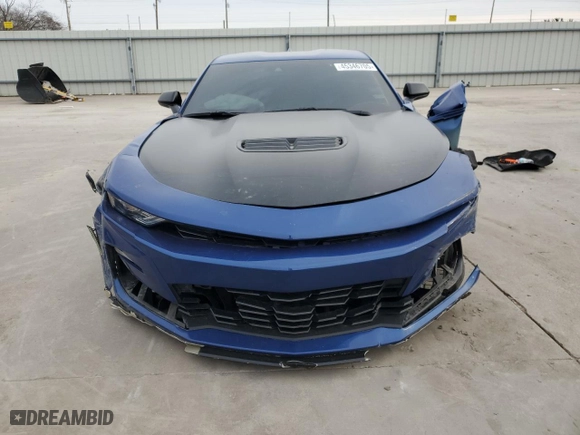 2021 Chevrolet Camaro 2SS with VIN 1G1FH1R72M0134385, listed as a Copart auction lot 45346705 with 28,201 mi miles and Salvage Title. Bid and sale history available at carsss.com. Image 5.