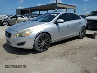 2012 Volvo S60 T5 z VIN YV1622FSXC2036628, wystawiony jako Copart lot #55798105 z przebiegiem 146 719 mil mil oraz Szkoda całkowita • Salvage title. Historia ofert i sprzedaży dostępna na DreamBid. Obrazek 1.