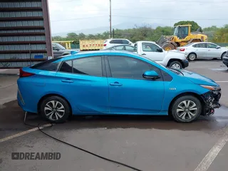 2017 Toyota Prius Plus z VIN JTDKARFP7H3054274, wystawiony jako IAAI lot #41895306 z przebiegiem 137 414 mil mil oraz . Historia ofert i sprzedaży dostępna na DreamBid. Obrazek 14.