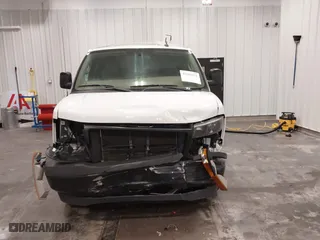 2019 GMC Savana Cargo Van with VIN 1GTW7AFG2K1300474, listed as a IAAI auction lot 41601074 with 85,158 mi miles. Bid and sale history available at carsss.com. Image 6.