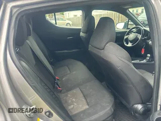 2018 Toyota C-HR XLE z VIN JTNKHMBX1J1008358, wystawiony jako Copart lot #58927015 z przebiegiem 157 018 mil mil oraz Tytuł czysty. Historia ofert i sprzedaży dostępna na DreamBid. Obrazek 6.