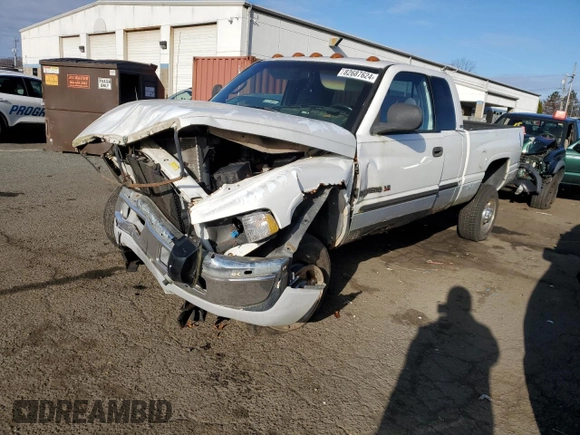2001 Dodge Ram 2500 with VIN 3B7KF23Z71G205888, listed as a Copart auction lot 82687624 with 0 mi miles and Salvage Title. Bid and sale history available at carsss.com. Image 1.