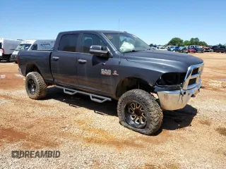 2015 Ram 2500 Tradesman z VIN 3C6UR5CL1FG667486, wystawiony jako Copart lot #57607355 z przebiegiem 43 716 mil mil oraz Szkoda całkowita • Salvage title. Historia ofert i sprzedaży dostępna na DreamBid. Obrazek 4.