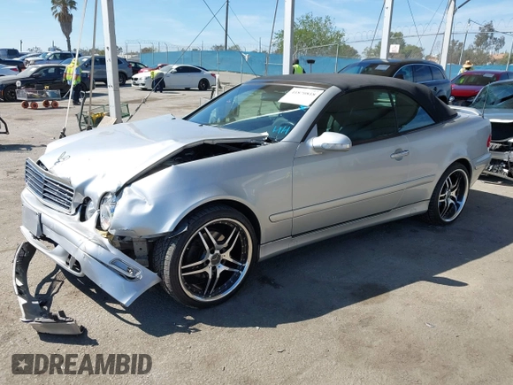 2000 Mercedes-Benz CLK with VIN WDBLK65G7YT051620, listed as a IAAI auction lot 41870818 with 141,676 mi miles and . Bid and sale history available at carsss.com. Image 2.