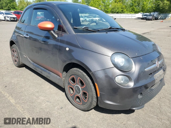 2014 FIAT 500e with VIN 3C3CFFGE3ET189547, listed as a Copart auction lot 55529875 with 105,547 mi miles and Clean Title. Bid and sale history available at carsss.com. Image 4.