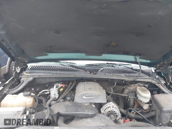 2004 Chevrolet Silverado 1500 LS with VIN 1GCEC14T04Z302610, listed as a IAAI auction lot 41292673 with 135,178 mi miles. Bid and sale history available at carsss.com. Image 10.