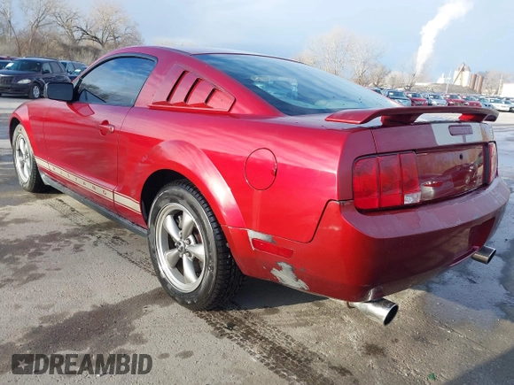 2006 Ford Mustang Standard with VIN 1ZVFT80N765265020, listed as a IAAI auction lot 41847731 with 156,852 mi miles. Bid and sale history available at carsss.com. Image 3.