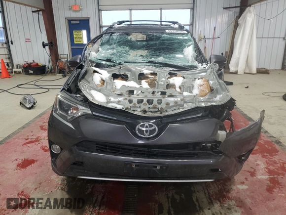 2016 Toyota RAV4 XLE с VIN JTMRFREV4GJ099991, выставлен на аукционе Copart как лот 44776735 с пробегом 126 530 миль миль и Списание • Salvage title. История ставок и продаж доступна на DreamBid. Изображение 5.