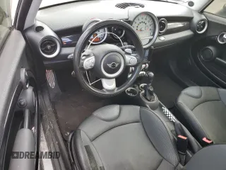 2009 MINI Hardtop S with VIN WMWMF73569TW84934, listed as a Copart auction lot 51344975 with 123,929 mi miles and Salvage title. Bid and sale history available at DreamBid. Image 8.