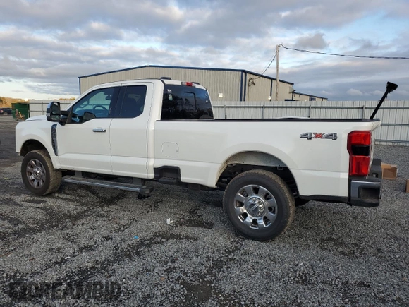 2024 Ford F-250 with VIN 1FT8X2BN8REC02202, listed as a Copart auction lot 79477304 with 16,581 mi miles and Salvage title. Bid and sale history available at DreamBid. Image 2.