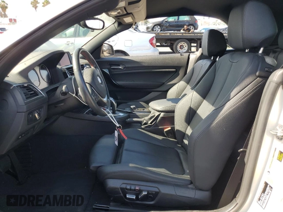 2020 BMW 2 Series 230i with VIN WBA2M7C09L7E55300, listed as a Copart auction lot 61660103 with 35,177 mi miles. Bid and sale history available at carsss.com. Image 7.