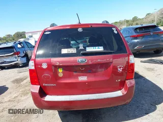 2009 Kia Sedona LX with VIN KNDMB233296307113, listed as a IAAI auction lot 41696813 with 121,722 mi miles. Bid and sale history available at carsss.com. Image 16.