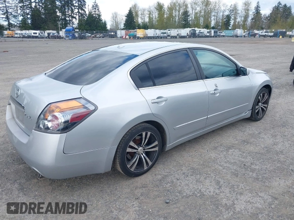 2007 Nissan Altima 2.5 S with VIN 1N4AL21E97C126762, listed as a IAAI auction lot 42033441 with 231,347 mi miles. Bid and sale history available at carsss.com. Image 4.