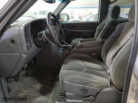 2004 Chevrolet Silverado 1500 Crew Cab LS with VIN 2GCEK13T941302313, listed as a Copart auction lot 43165525 with 185,885 mi miles and Salvage Title. Bid and sale history available at carsss.com. Image 7.