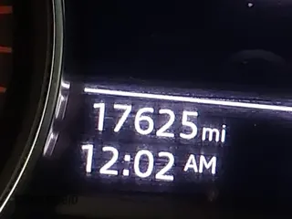 2022 Audi Q5 S line Premium z VIN WA1GAAFY2N2049219, wystawiony jako IAAI lot #41772929 z przebiegiem 17 625 mil mil oraz . Historia ofert i sprzedaży dostępna na DreamBid. Obrazek 15.