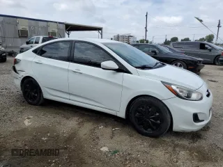 2012 Hyundai Accent GLS z VIN KMHCT4AE4CU217517, wystawiony jako Copart lot #56701165 z przebiegiem 174 463 mil mil oraz Szkody całkowita. Historia ofert i sprzedaży dostępna na DreamBid. Obrazek 4.