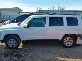 2017 Jeep Patriot 75th Anniversary with VIN 1C4NJRBB0HD138003, listed as a IAAI auction lot 41717936 with 120,610 mi miles and . Bid and sale history available at carsss.com. Image 15.