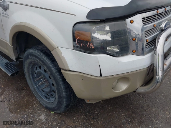 2009 Ford Expedition Eddie Bauer with VIN 1FMFU17549LA07370, listed as a IAAI auction lot 41408922 with 227,353 mi miles. Bid and sale history available at carsss.com. Image 6.