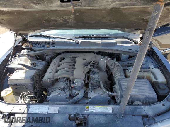 2008 Chrysler 300 z VIN 2C3LA33G68H263769, wystawiony jako Copart lot #53040145 z przebiegiem 125 461 mil mil oraz Szkoda całkowita • Salvage title. Historia ofert i sprzedaży dostępna na DreamBid. Obrazek 11.