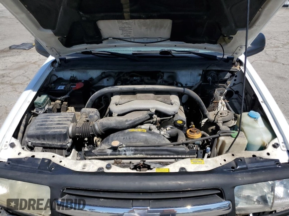 2001 Chevrolet Tracker ZR2 z VIN 2CNBJ734816935414, wystawiony jako Copart lot #54877235 z przebiegiem 117 483 mil mil oraz Szkoda całkowita • Salvage title. Historia ofert i sprzedaży dostępna na DreamBid. Obrazek 12.