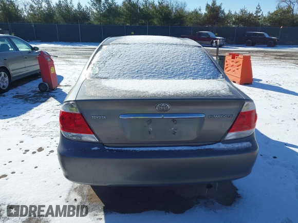 2006 Toyota Camry STD with VIN 4T1BE32K26U681429, listed as a IAAI auction lot 41526877 with 0 mi miles. Bid and sale history available at carsss.com. Image 17.