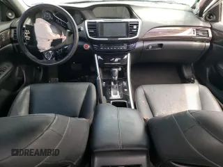 2017 Honda Accord Touring with VIN JHMCR6F7XHC018105, listed as a Copart auction lot 58632345 with 116,930 mi miles and Salvage title. Bid and sale history available at DreamBid. Image 8.