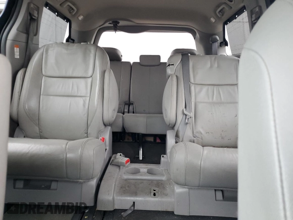 2015 Toyota Sienna XLE with VIN 5TDYK3DC7FS647939, listed as a Copart auction lot 60900055 with 249,551 mi miles and Clean title. Bid and sale history available at DreamBid. Image 10.