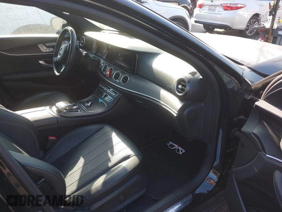 2018 Mercedes-Benz E 300 with VIN WDDZF4JB9JA481624, listed as a IAAI auction lot 41896382 with 96,246 mi miles and . Bid and sale history available at DreamBid. Image 5.