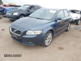 2009 Volvo S40 2.4L с VIN YV1MS382292445158, выставлен на аукционе IAAI как лот 42032933 с пробегом 129 025 миль миль и . История ставок и продаж доступна на DreamBid. Изображение 17.