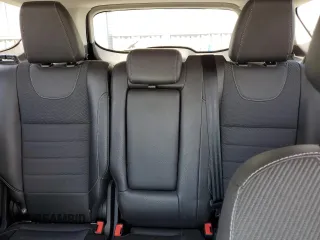 2014 Ford Escape SE с VIN 1FMCU9G90EUC19255, выставлен на аукционе Copart как лот 57267775 с пробегом 102 924 миль миль и Списание • Salvage title. История ставок и продаж доступна на DreamBid. Изображение 10.