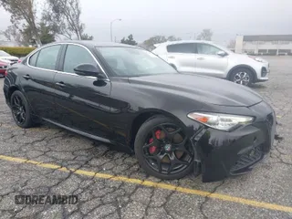 2019 Alfa Romeo Giulia z VIN ZARFAMAN5K7621548, wystawiony jako IAAI lot #41744662 z przebiegiem 63 759 mil mil oraz . Historia ofert i sprzedaży dostępna na DreamBid. Obrazek 1.