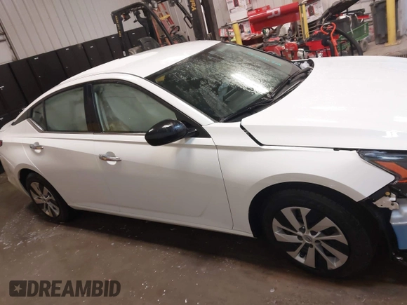 2024 Nissan Altima S with VIN 1N4BL4BV5RN370088, listed as a IAAI auction lot 41250030 with 57,037 mi miles and . Bid and sale history available at carsss.com. Image 14.