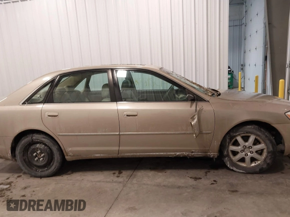 2000 Toyota Avalon XL with VIN 4T1BF28B3YU065885, listed as a IAAI auction lot 41581889 with Not Provided miles and . Bid and sale history available at DreamBid. Image 13.