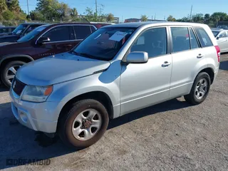 2007 Suzuki Grand Vitara with VIN JS3TE941974203334, listed as a IAAI auction lot 41826089 with 84,104 mi miles. Bid and sale history available at carsss.com. Image 2.
