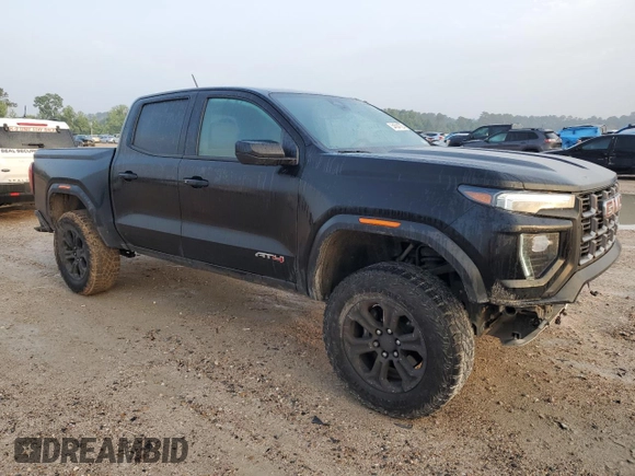 2024 GMC Canyon 4WD AT4 z VIN 1GTP6DEK5R1109902, wystawiony jako Copart lot #54504725 z przebiegiem 28 350 mil mil oraz Szkoda całkowita • Salvage title. Historia ofert i sprzedaży dostępna na DreamBid. Obrazek 4.
